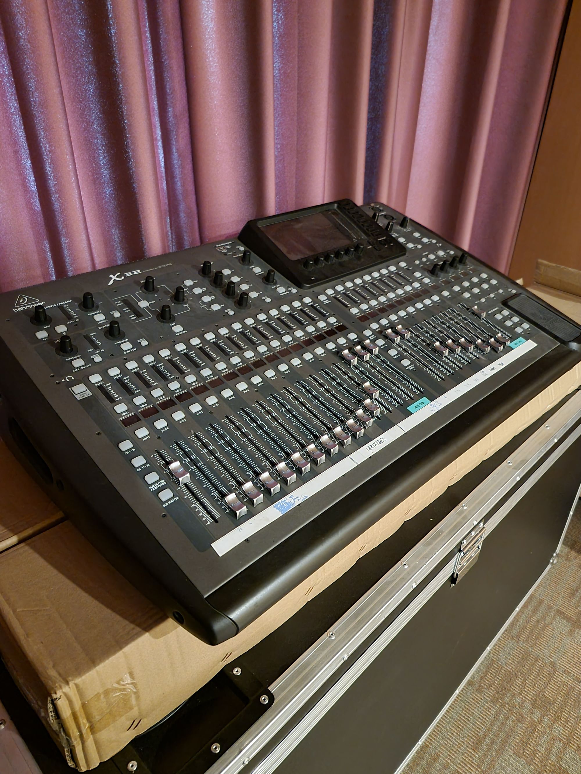 베링거 x32 풀버전 판매합니다 중고악기 뮬