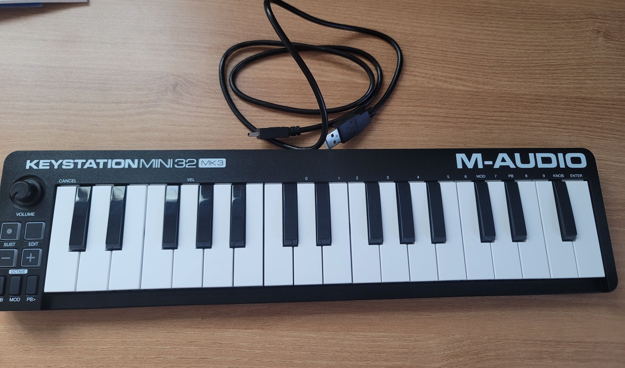 M-Audio Keystation Mini 32 MK3 - Mini Clavier MIDI USB 32 Touches Sensibles à La Vélocité