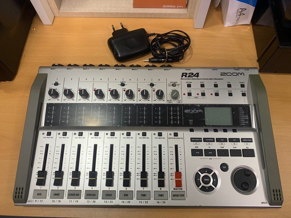 Zoom R24 판매합니다 | 중고악기 뮬