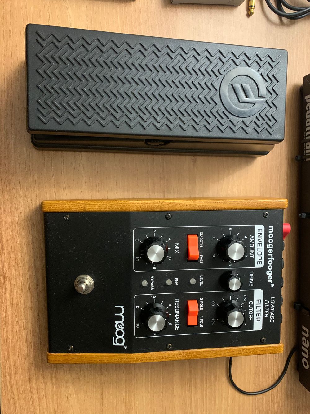 moog fooger MF-101 アダプタ　ペダル　付 Moog Moogerfooger MF-101 Lowpass Filter Pedal | Sweetwater