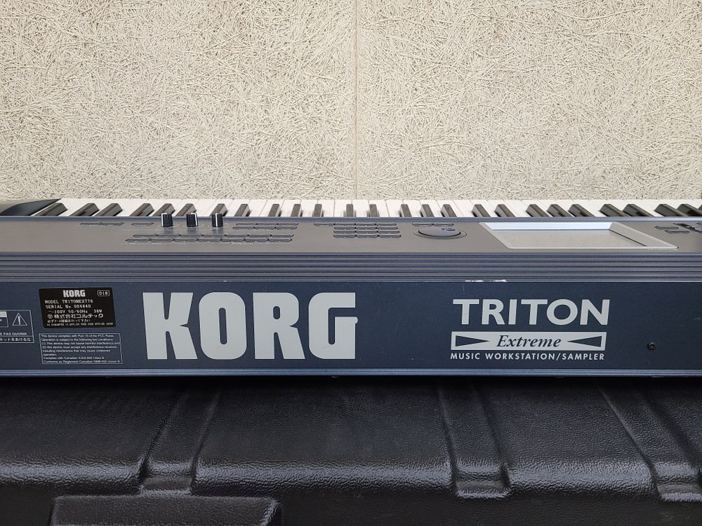 KORG TRITON シンセサイザー 良品] KORG TRITON EXTREME 76 真空管を搭載した温かなサウンド
