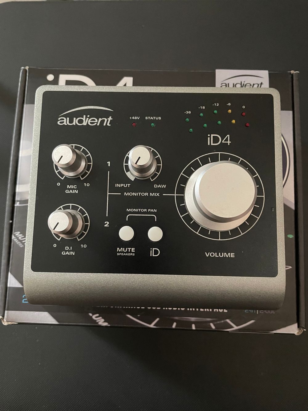 Audient ID4 mk1 오디오인터페이스 판매합니다. 중고악기 뮬