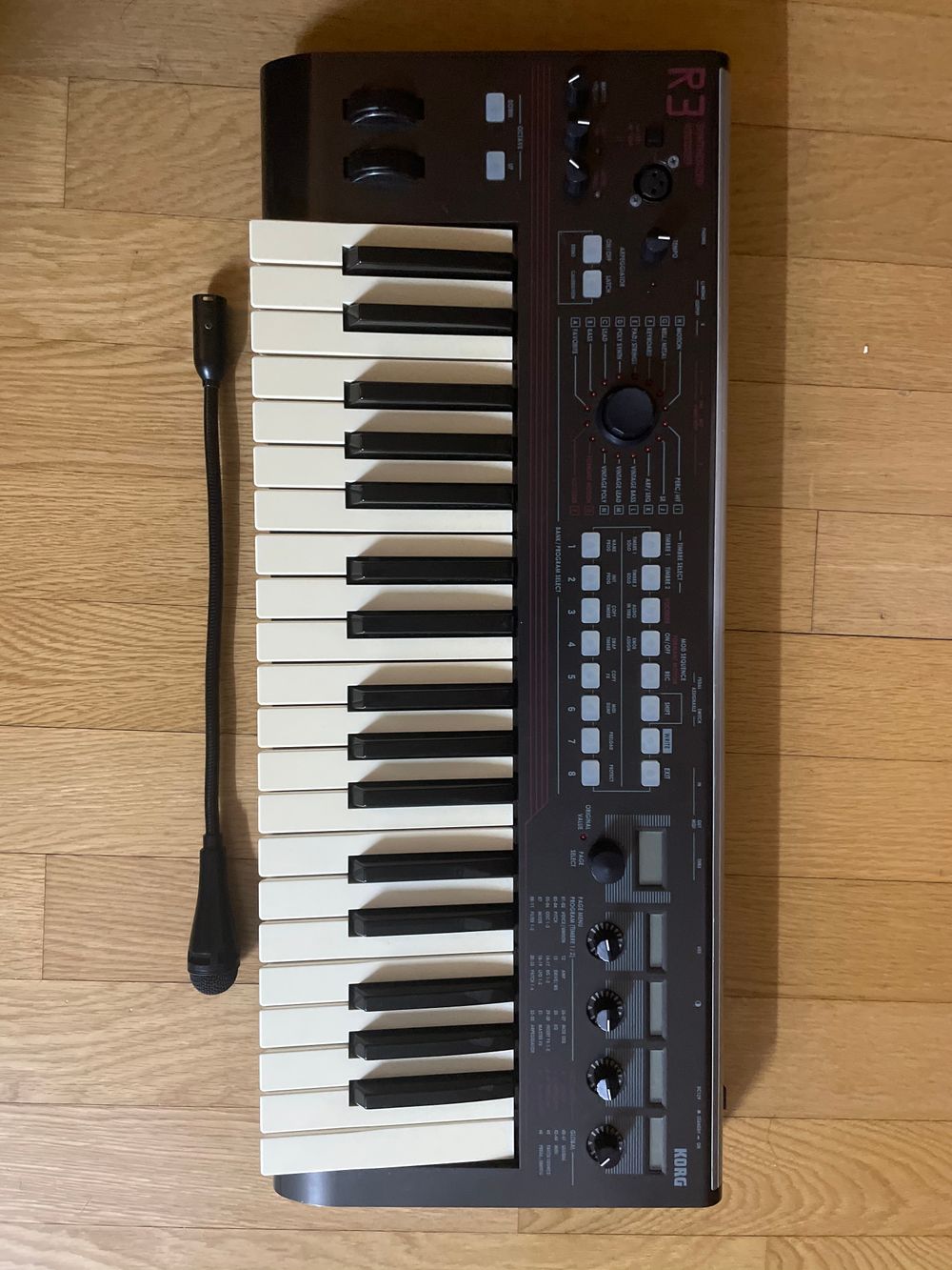 Korg R3 코르그 R3 신디사이저 판매합니다 | 중고악기 뮬