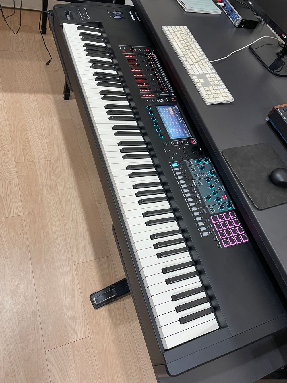 Roland Fantom 8 (롤랜드 팬텀 8) 88건반 팝니다 | 중고악기 뮬