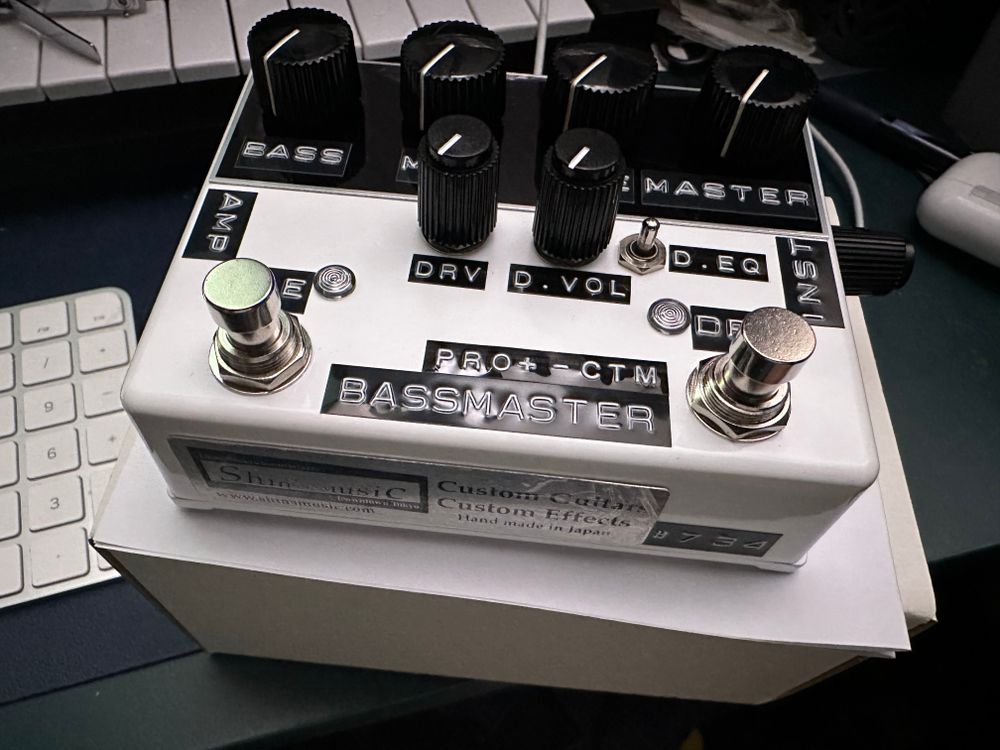 Shin's Music BASSMASTER PREAMP-CTM ベース Shin's Music BASSMASTER